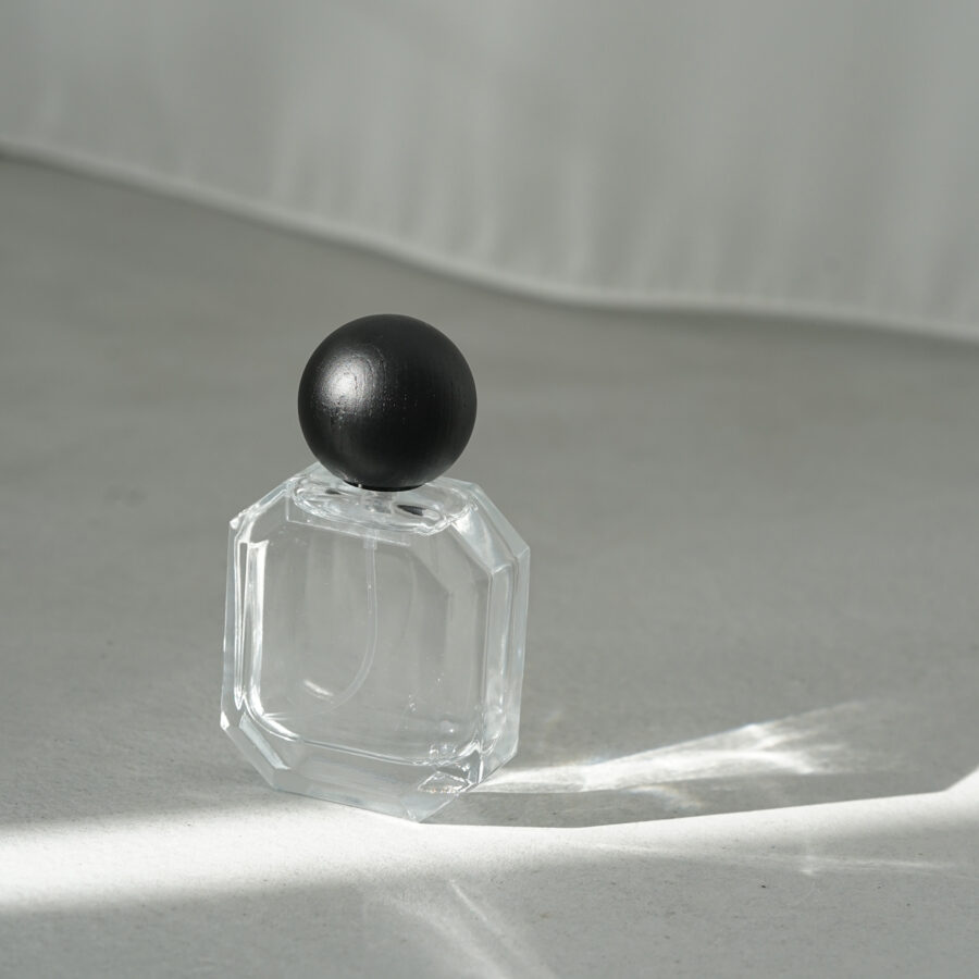 ニトエルのOEM 制作事例 オリジナル香水の製作